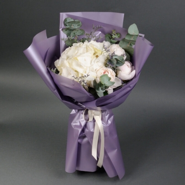 Bouquet of hydrangea with peonies