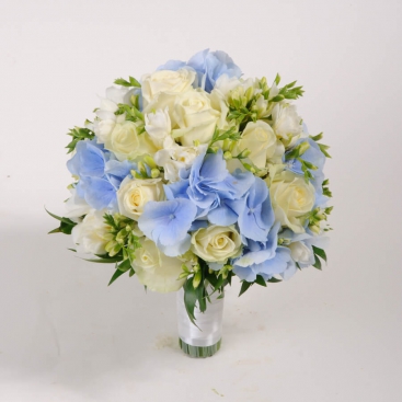 Букет нареченої з блакитною гортензією