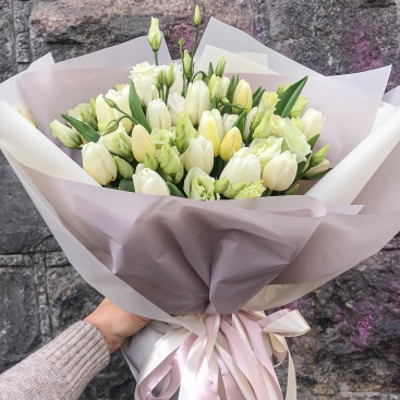 Букет № 709 с тюльпанами