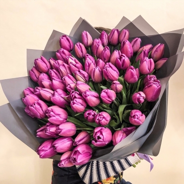 Bouquet of violet tulips