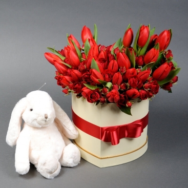 Composition heart with Tulips 