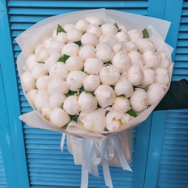 Букет із 51 півонії Дюшес