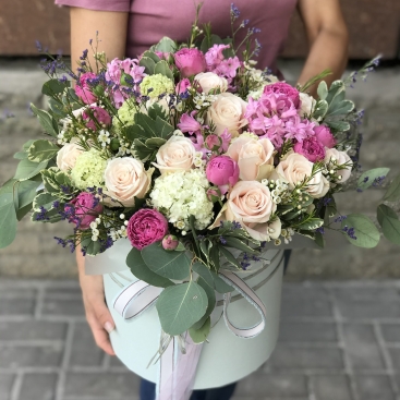 Композиція XL з трояндами Шарман