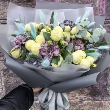 Букет з лагурусом